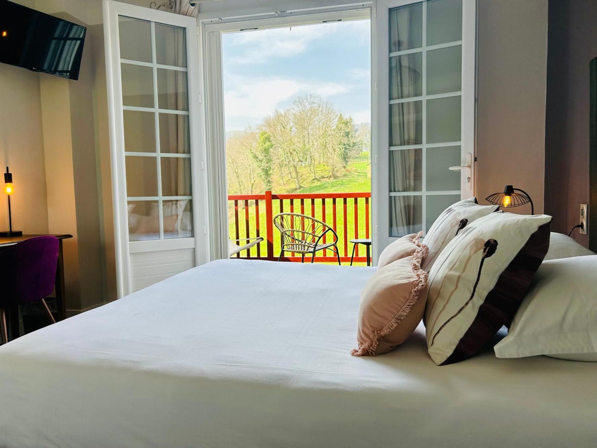 Logis Hotel St Sylvestre Aldudes Exteriör bild