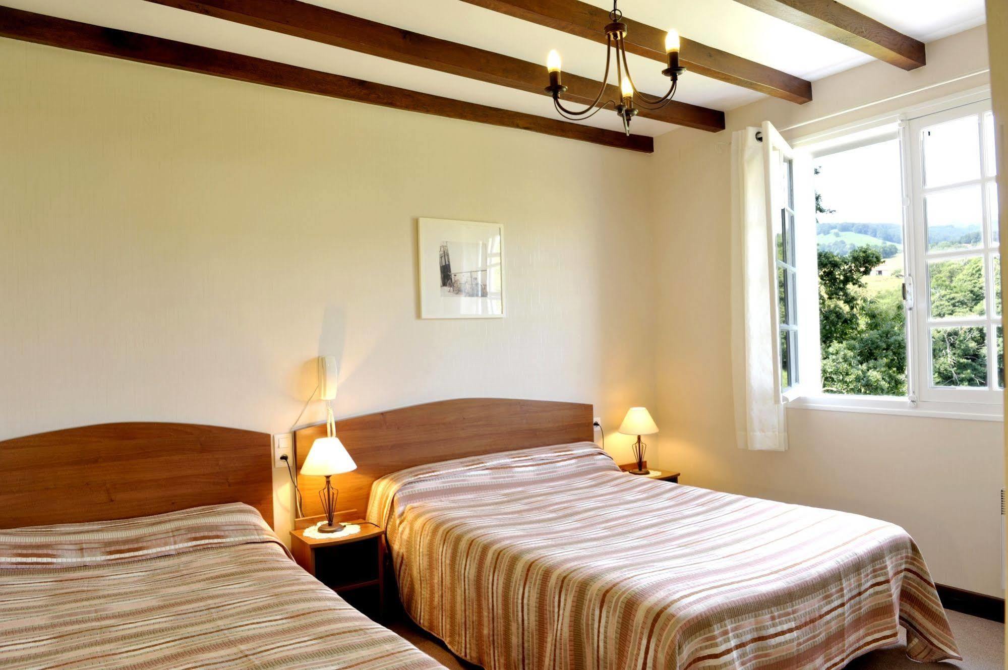 Logis Hotel St Sylvestre Aldudes Exteriör bild