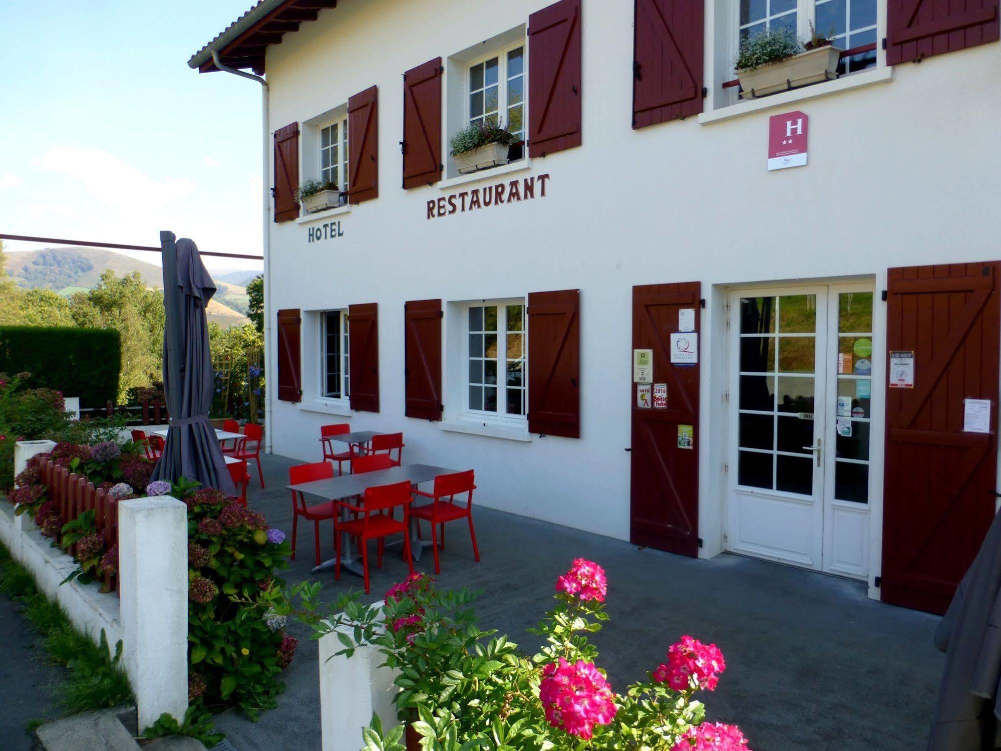 Logis Hotel St Sylvestre Aldudes Exteriör bild